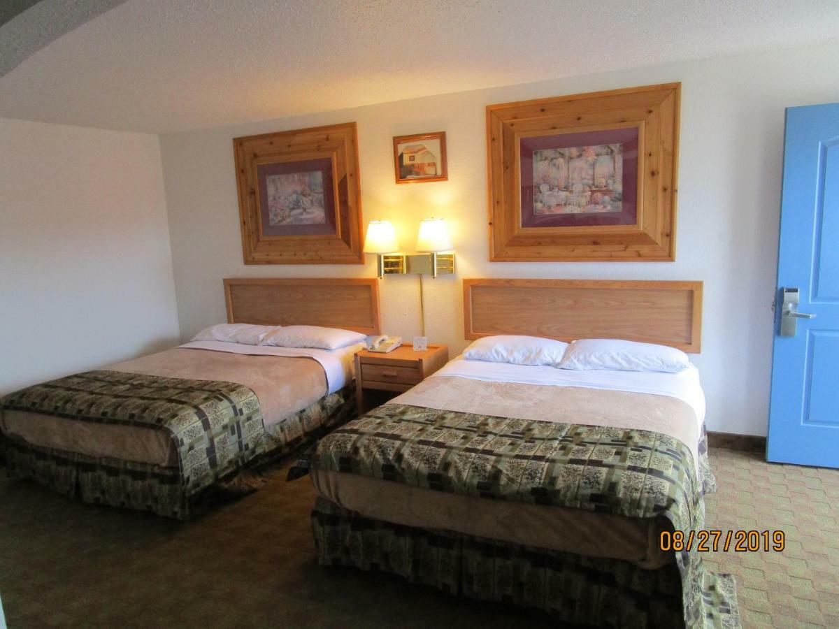 North Country Inn & Suites Mandan Exterior foto